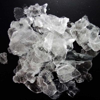 Mica White flakes used in cosmetics household appliances
